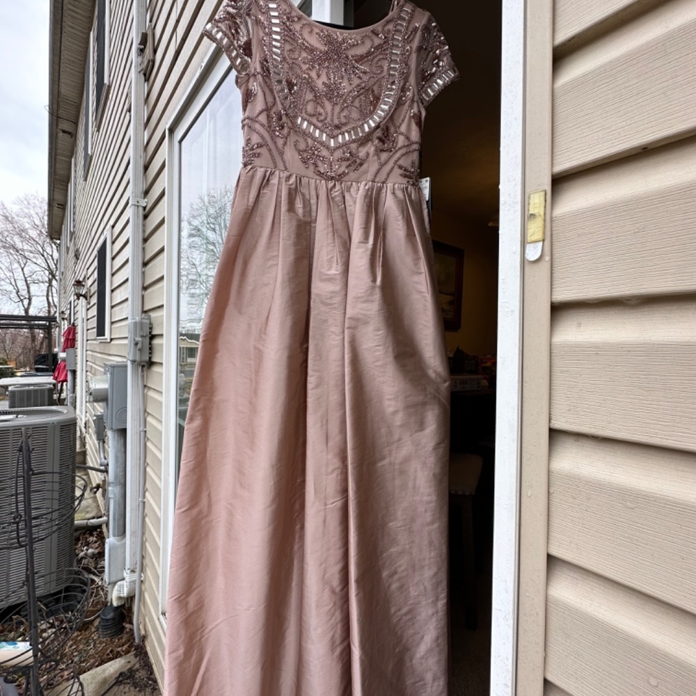 Adrianna Papell Gown - Picture 8 of 8